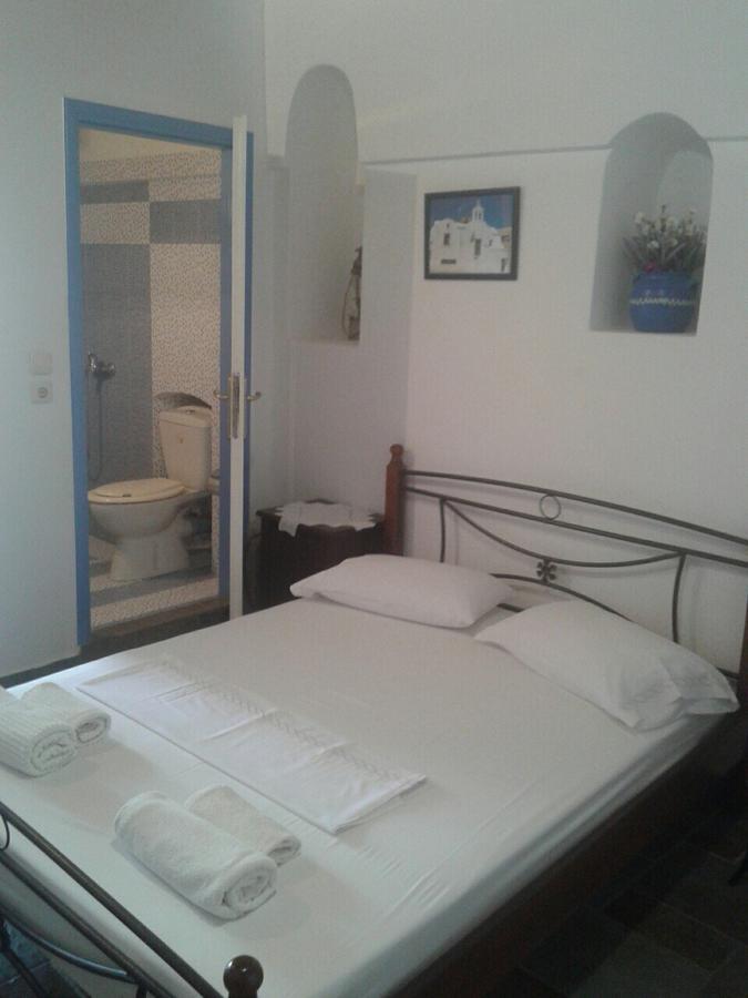 Floras Rooms And Studios Anafi Exterior foto